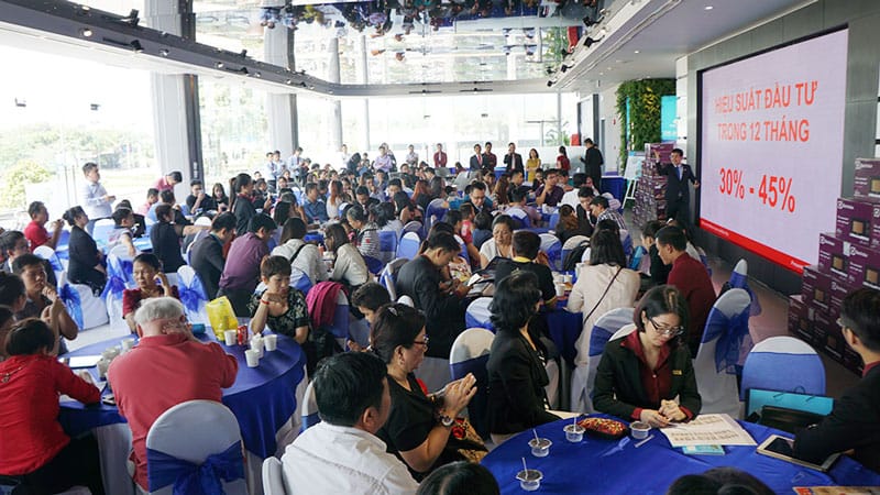 Hàng trăm người đổ xô mua nhà cuối năm tại “Ngày hội an cư – Đầu tư sinh lời”