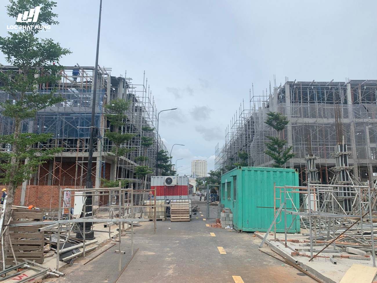 Tiến độ dự án đất nền nhà phố Icon Central Bình Dương 28/08/2020 chủ đầu tư Phú Hồng Thịnh
