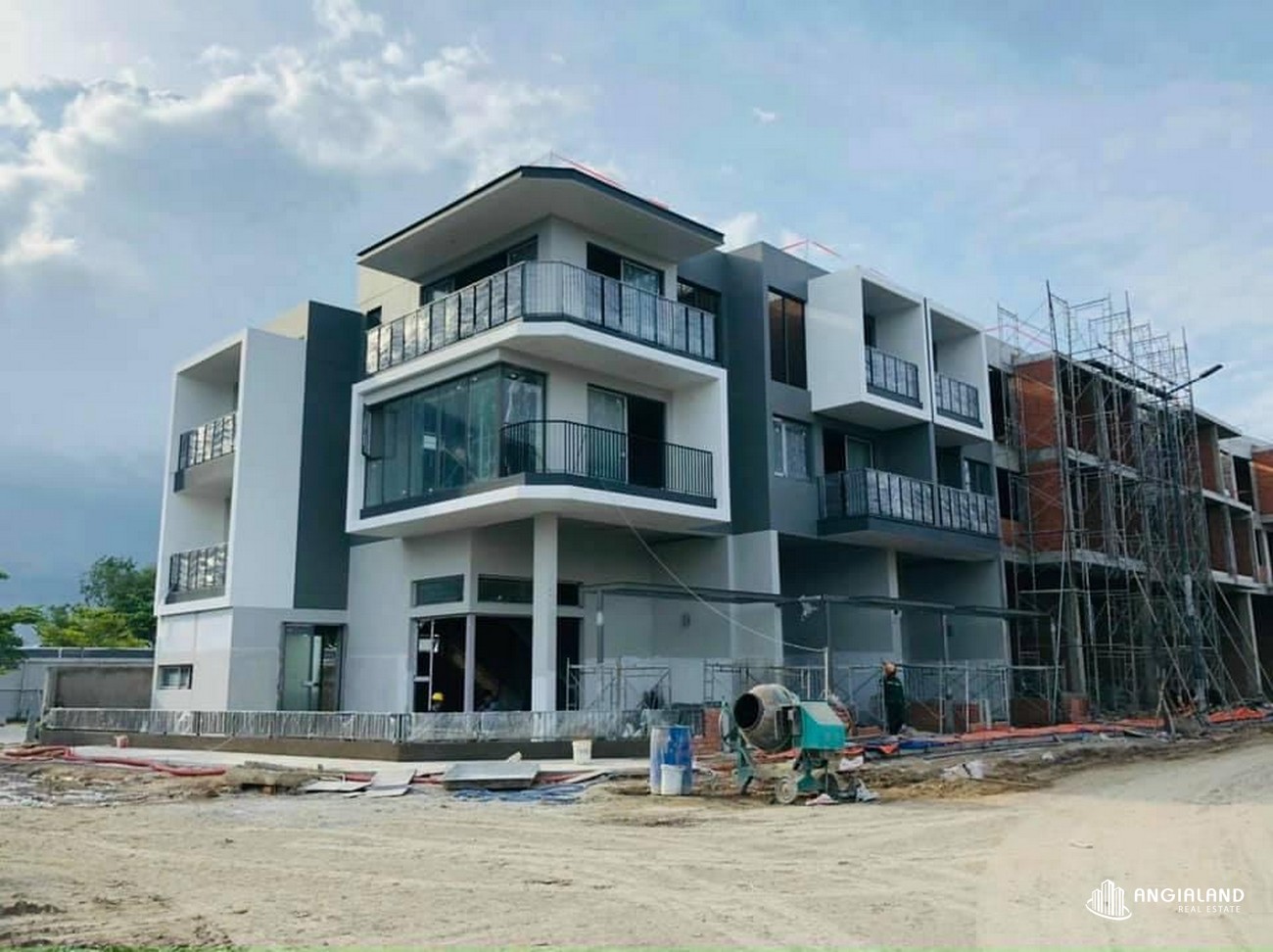 Hình ảnh thực tế dự án nhà phố The Standard Central Park chủ đầu tư An Gia