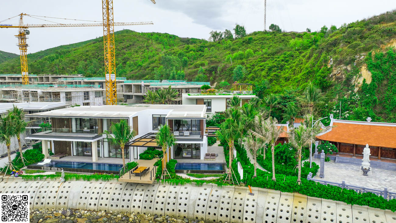 Hình ảnh căn biệt thực Vega City Nha Trang hoàn thiện nhất có hồ bơi riêng tháng 08/2022.
