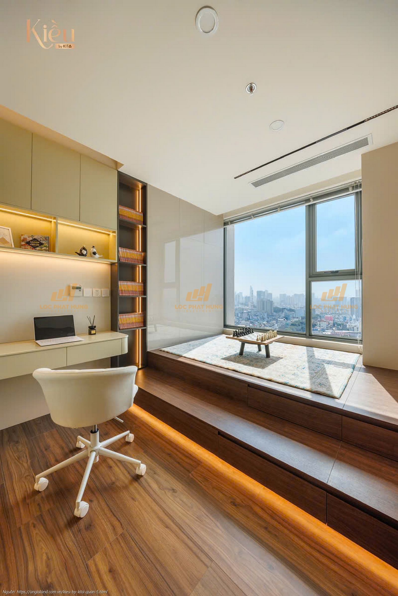 Không gian phòng ngủ master rộng rãi tại nhà mẫu căn hộ 23-02 (3PN 2WC, 155m2) dự án Kiều By Kita.