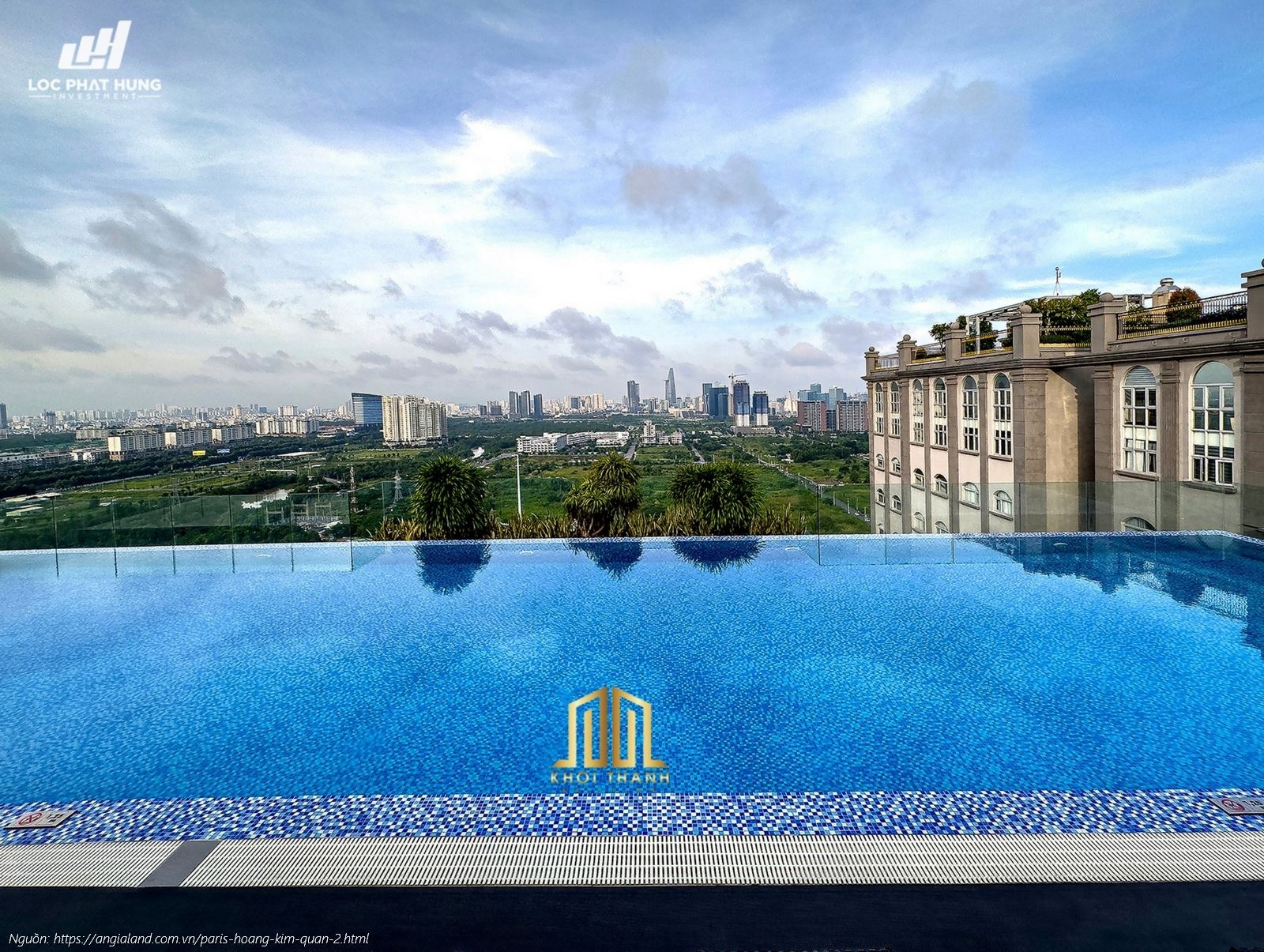 Tiện ích hồ bơi buổi sáng trong xanh tại dự án căn hộ Paris Hoàng Kim Quận 2