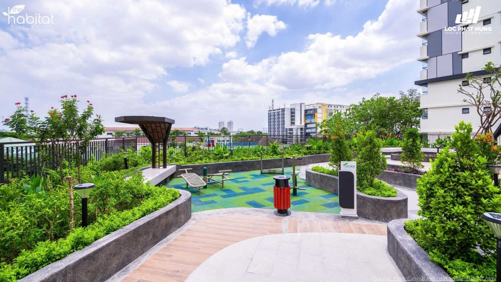 Công viên trung tâm và vườn dạo bộ trên cao tại tầng 3 chung cư cao cấp The Habitat Bình Dương