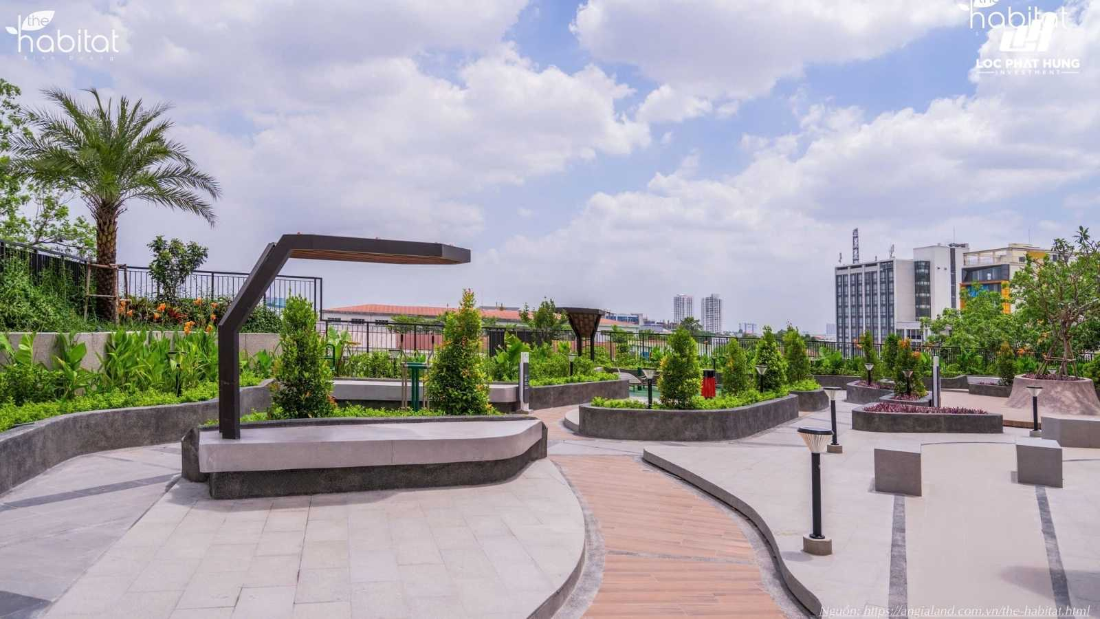Công viên trung tâm và vườn dạo bộ trên cao tại tầng 3 chung cư cao cấp The Habitat Bình Dương