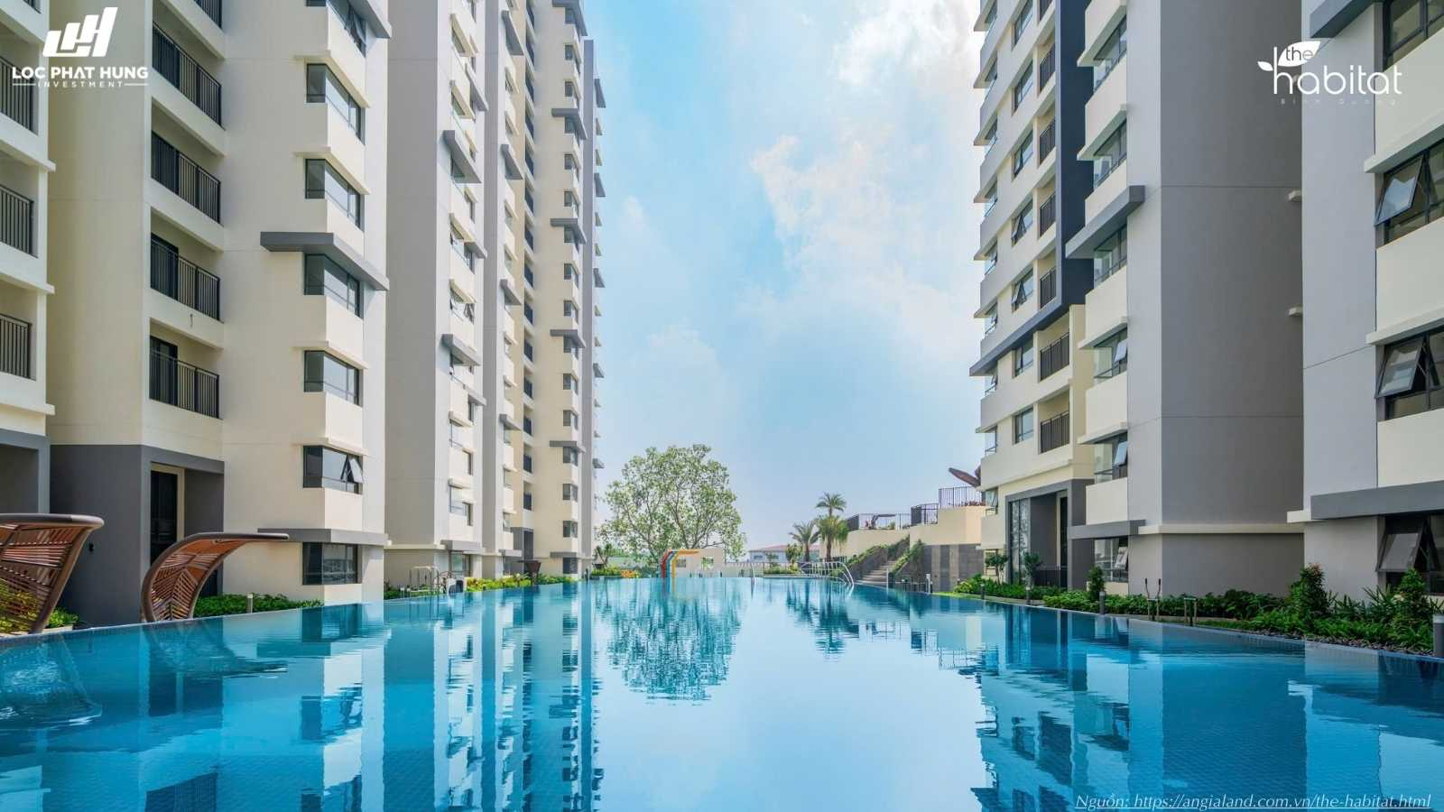 Tiện ích hồ bơi vô cực dài 50m tại tầng 3 dự án căn hộ chung cư The Habitat Bình Dương