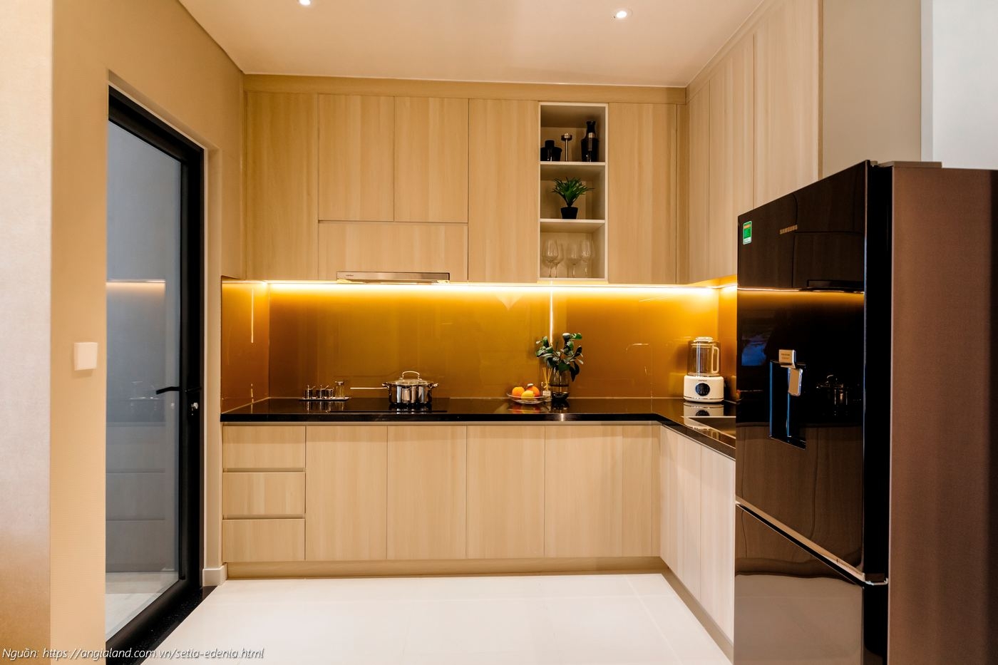 Thiết kế khu vực bếp nhà mẫu căn hộ Setia Edenia 2PN 2WC (diện tích 73m²)