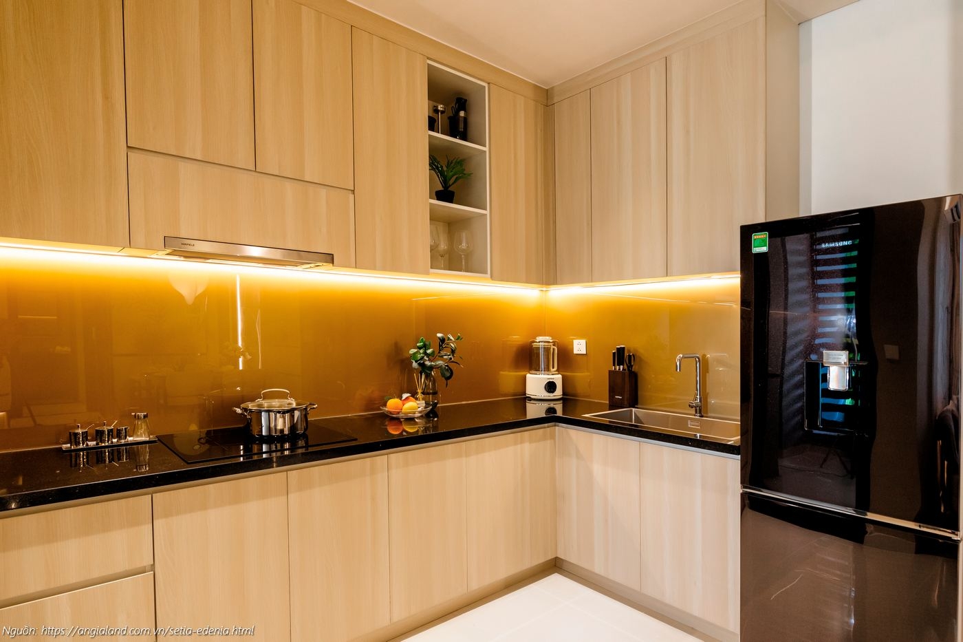 Thiết kế khu vực bếp nhà mẫu căn hộ Setia Edenia 2PN 2WC (diện tích 73m²)