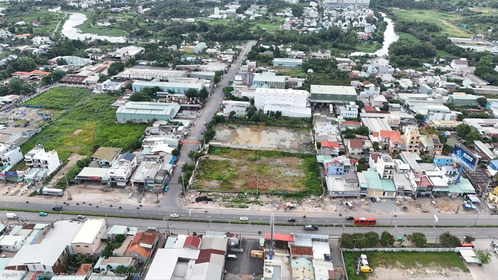 Tiến độ dự án căn hộ chung cư The Emerald Boulevard