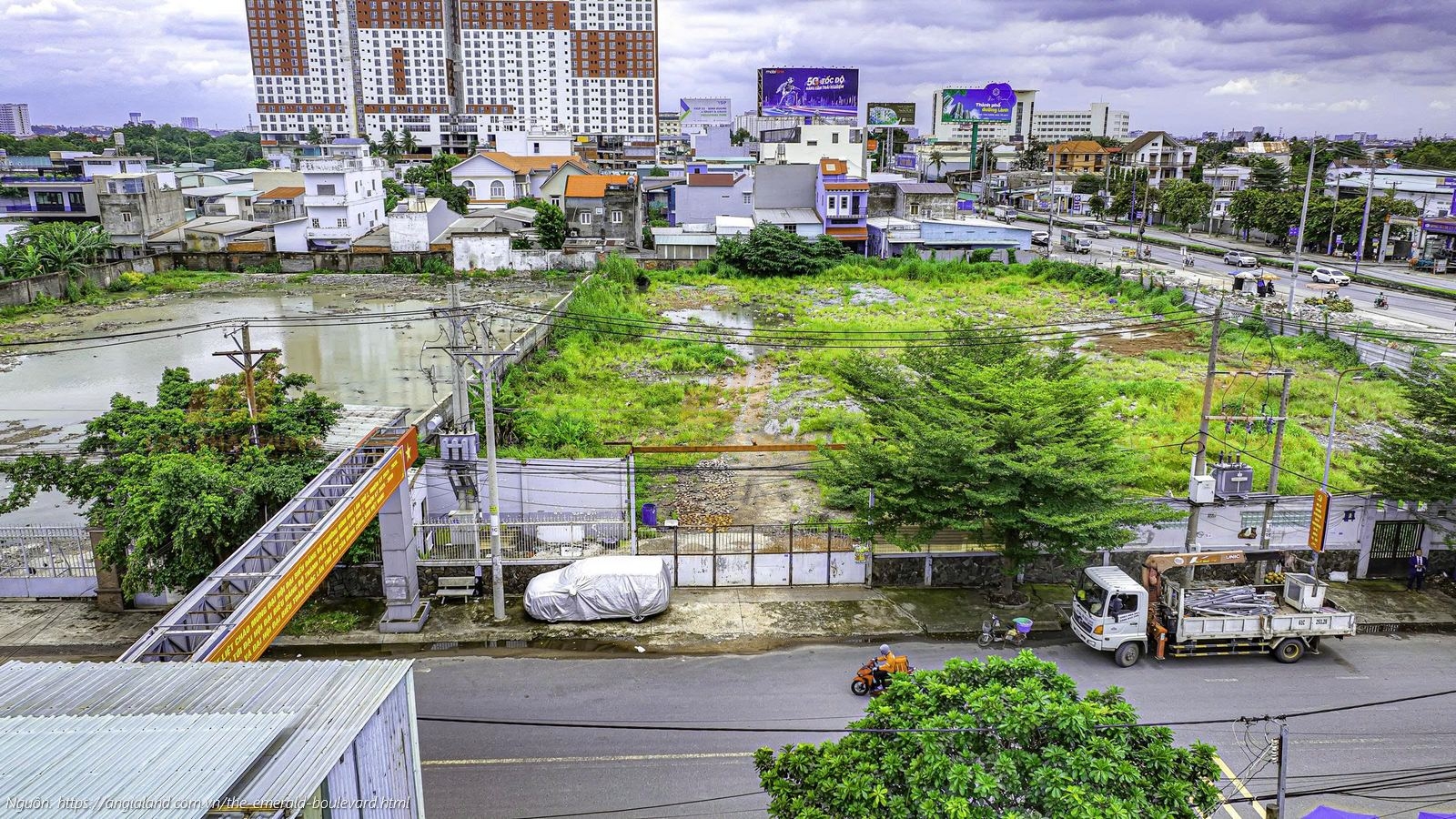 Tiến độ xây dựng dự án căn hộ chung cư The Emerald Boulevard Tháng 09/2025