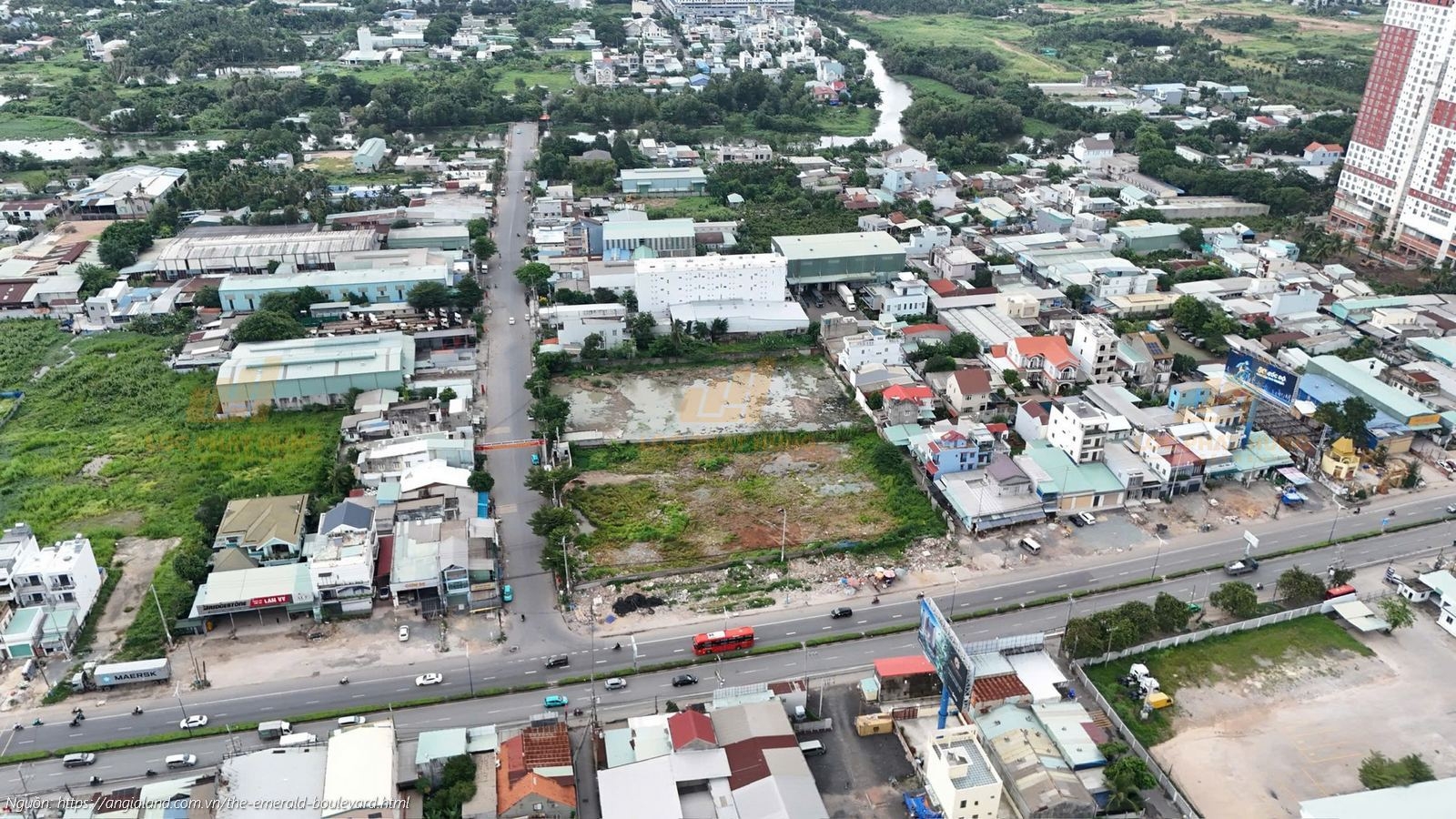 Tiến độ dự án căn hộ chung cư The Emerald Boulevard