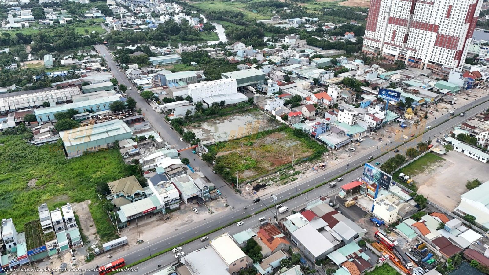 Tiến độ dự án căn hộ chung cư The Emerald Boulevard