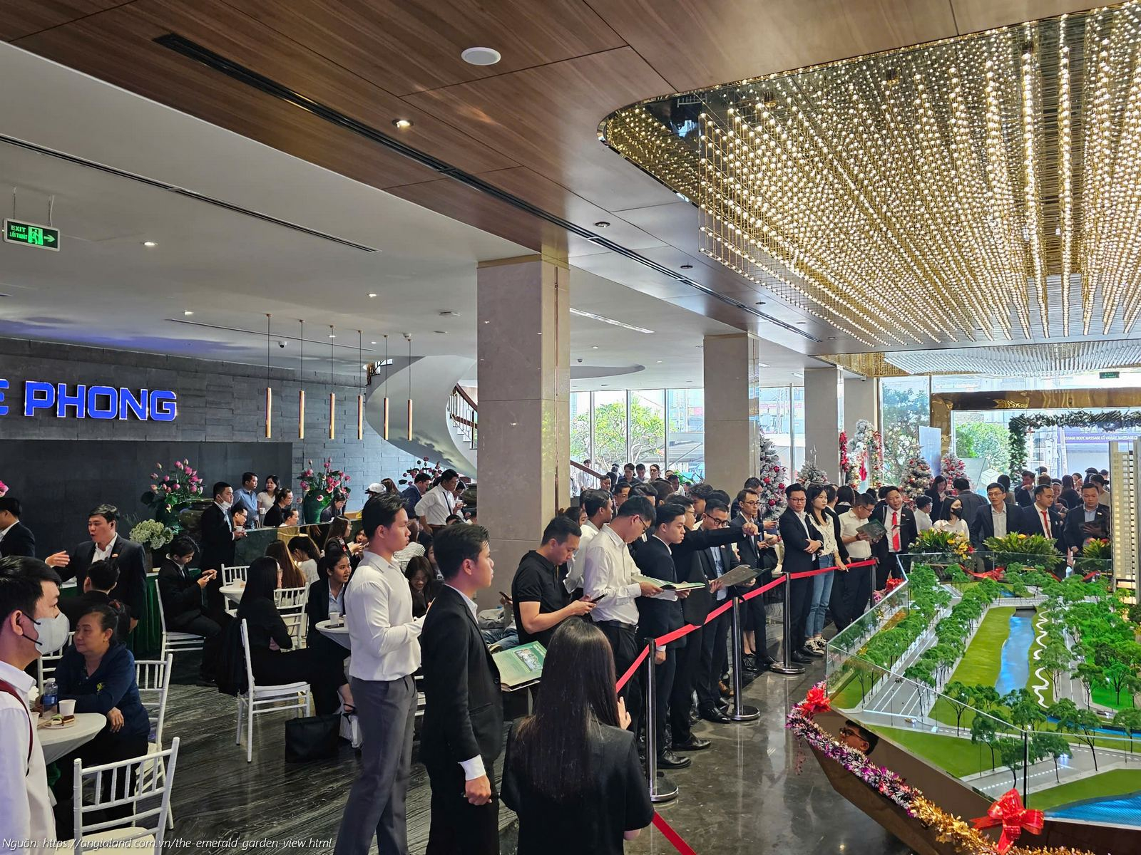 Hình ảnh sa bàn thực tế dự án căn hộ The Emerald Garden View tại Sales Gallery