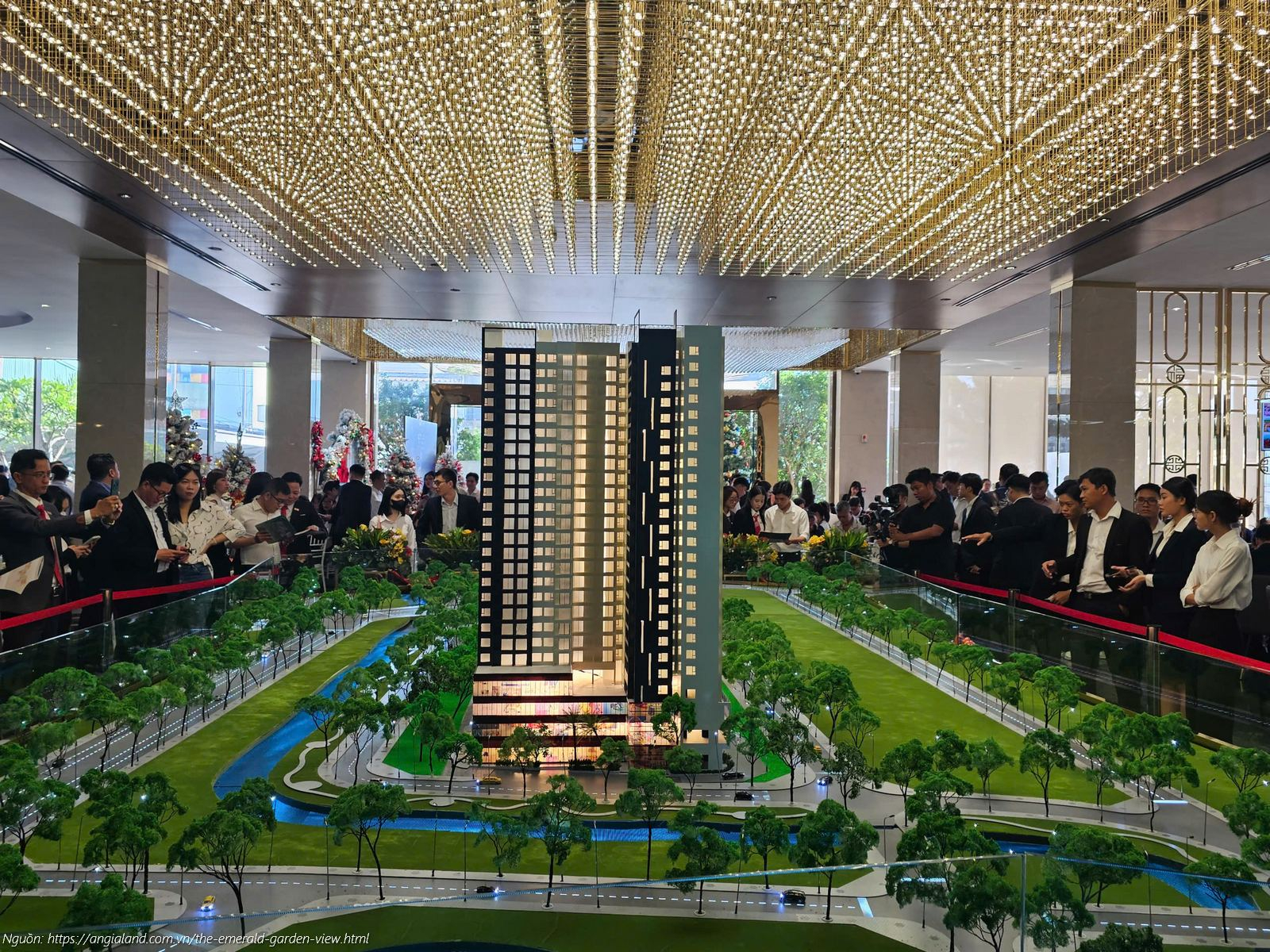 Hình ảnh sa bàn thực tế dự án căn hộ The Emerald Garden View tại Sales Gallery