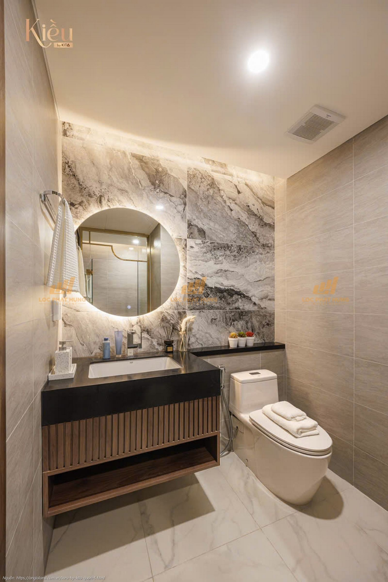 Phòng vệ sinh (WC) đầy đủ tiện nghi tại nhà mẫu căn hộ 23-02 (3PN 2WC, 155m2) dự án Kiều By Kita.